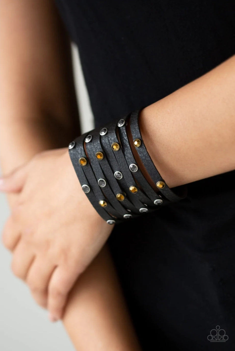 Go Getter Glamorous - Black