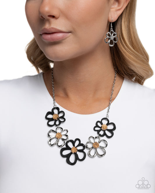 Beau Bouquet - Black