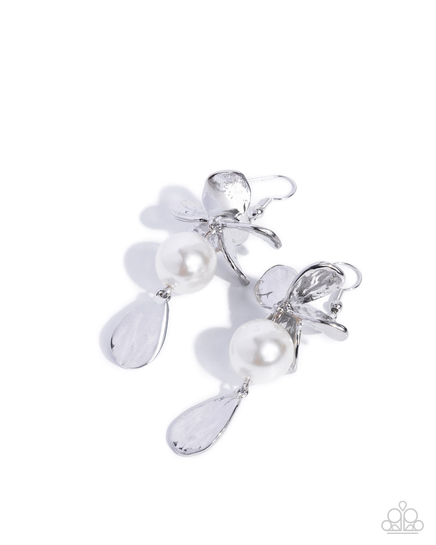 Earnest Elegance - White