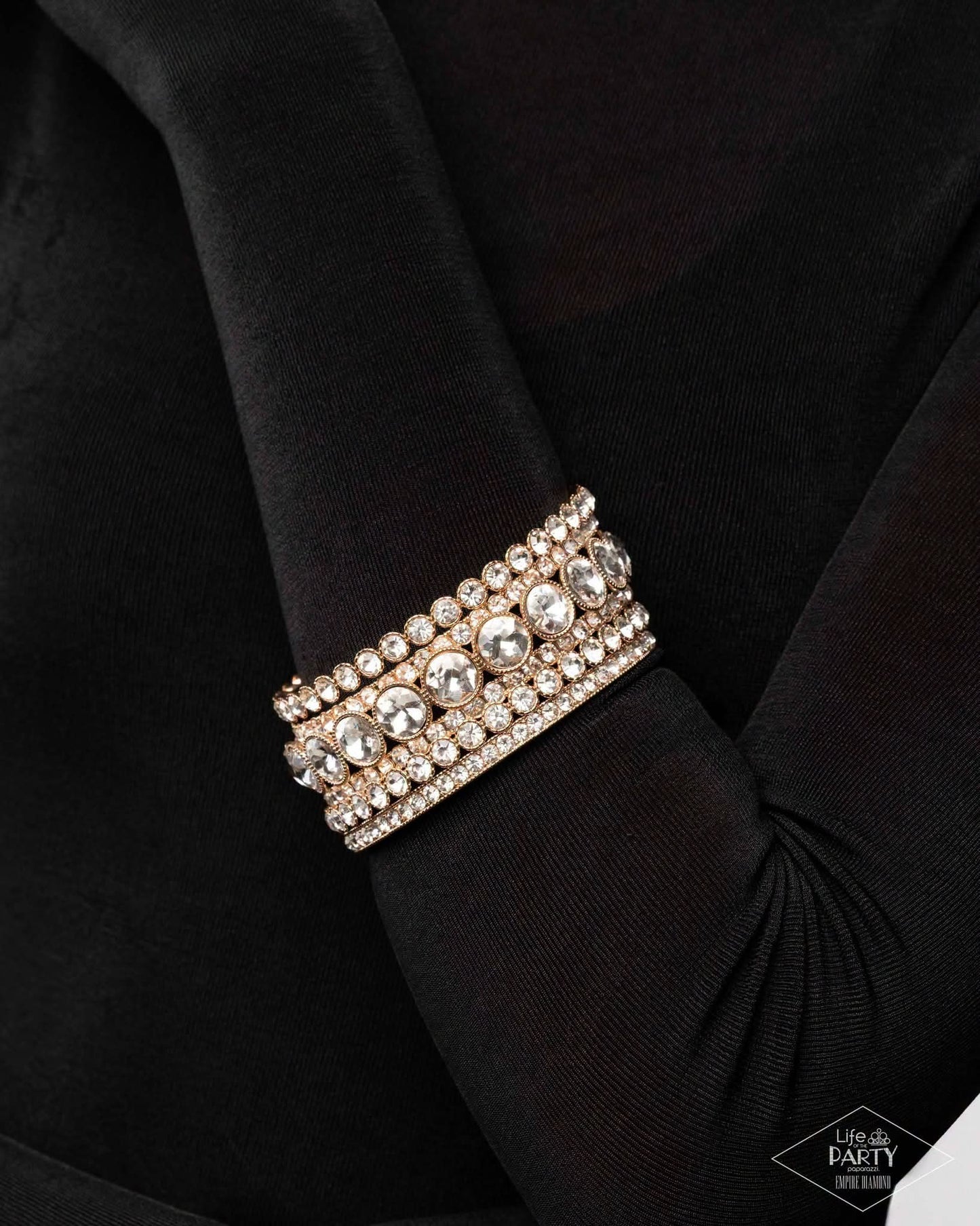 Future Fashionista - Gold Zi Bracelet  Z2021