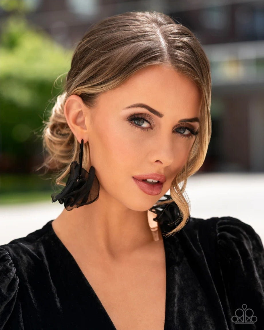 Passionate Promenade  - Black