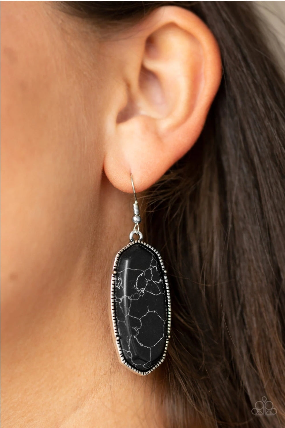 Stone Quest-Black Earring