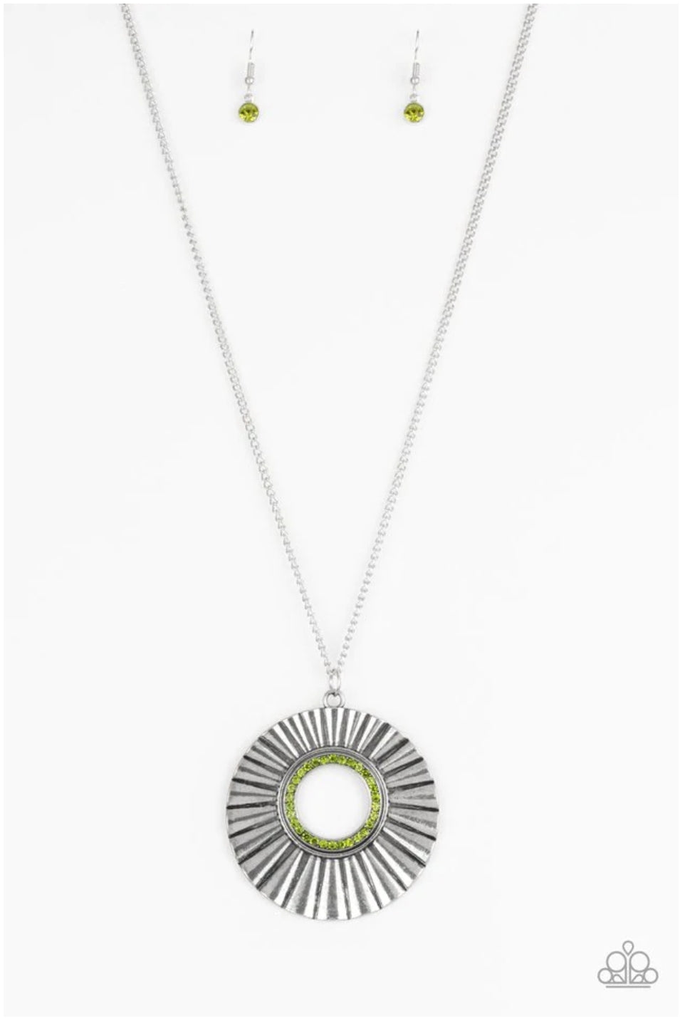 Chicly Centered-Green Necklace