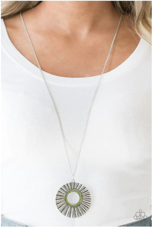 Chicly Centered-Green Necklace